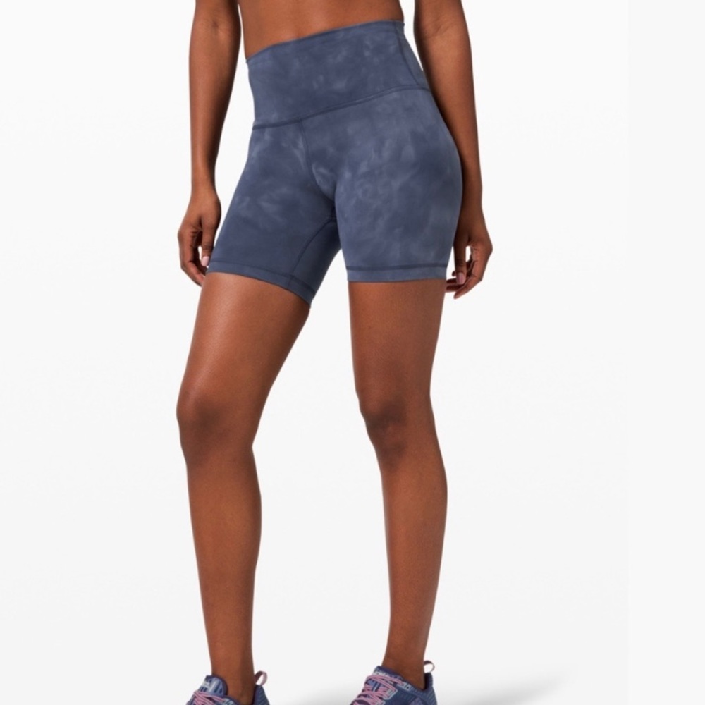 Lulu Lemon Blue Diamond Dye High Rise Wunder Train Shorts Size 8